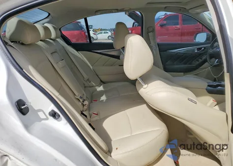 2015 Infiniti Q50 Premium z USA, uszkodzony, nr VIN JN1BV7AP2FM356016